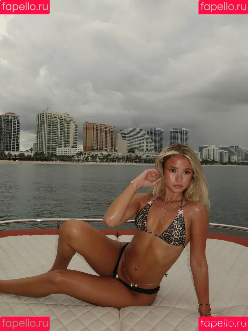 Katalina Cartmel / Katalinacarttmel / Katcartmel Onlyfans Photo Gallery 