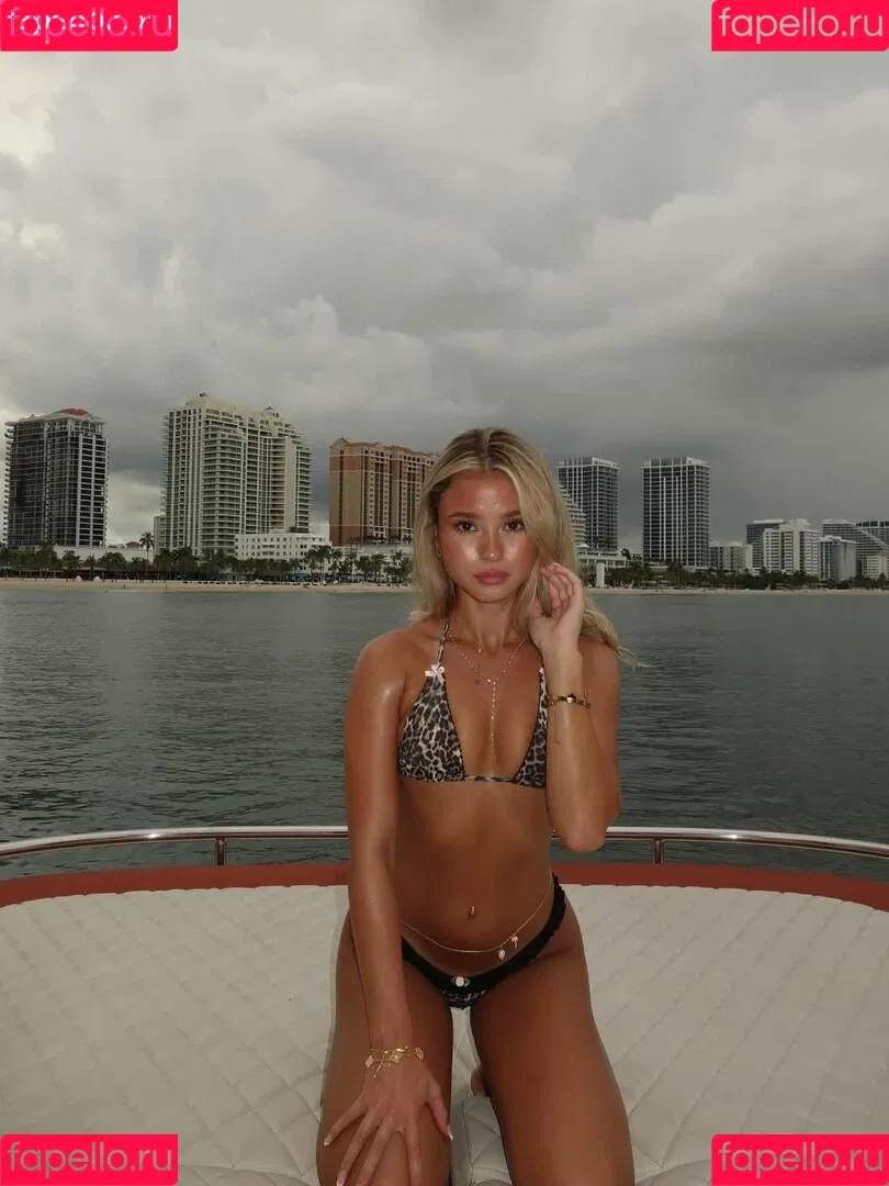 Katalina Cartmel / Katalinacarttmel / Katcartmel Onlyfans Photo Gallery 