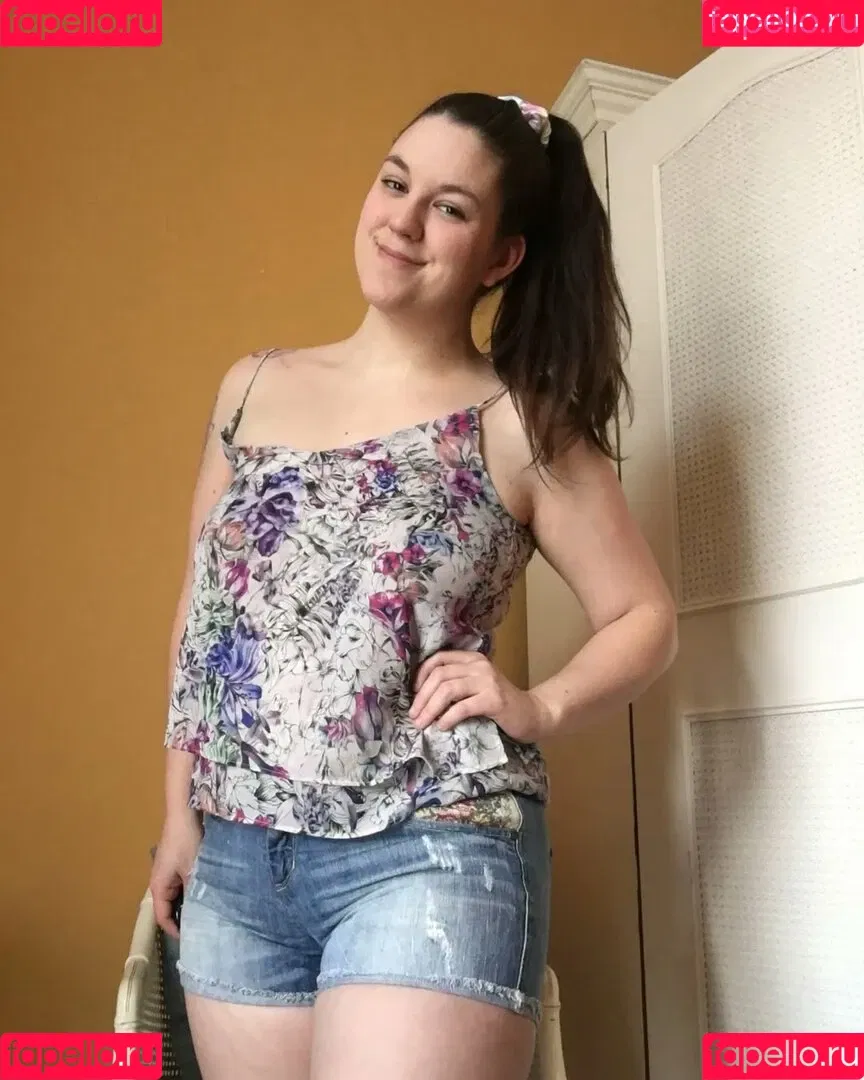 https: / loveyourcora / yourcora Onlyfans Photo Gallery 