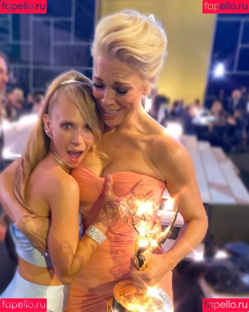 Hannah Waddingham / hannah_waddingham Onlyfans Photo Gallery 