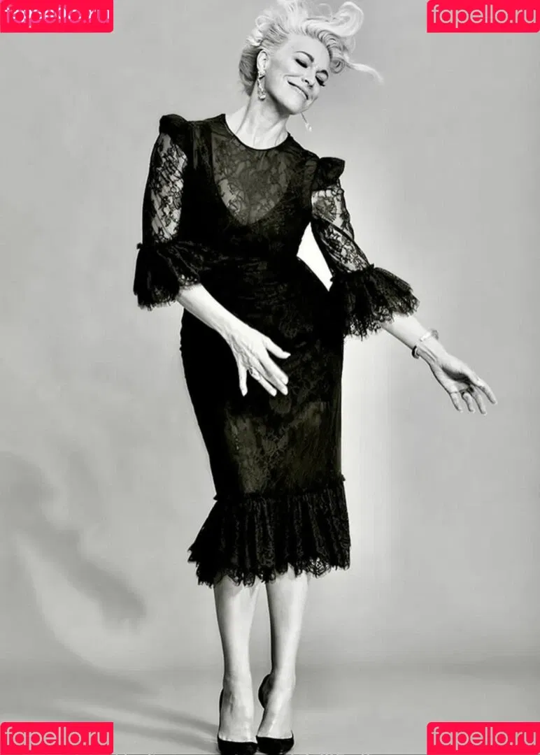 Hannah Waddingham / hannah_waddingham Onlyfans Photo Gallery 