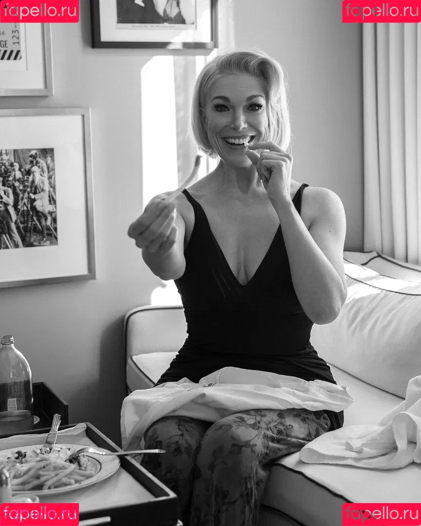 Hannah Waddingham / hannah_waddingham Onlyfans Photo Gallery 