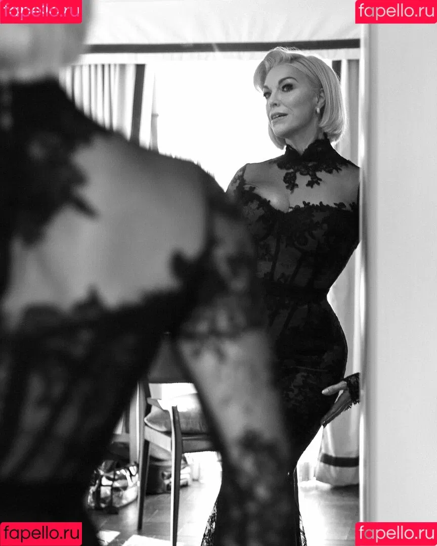 Hannah Waddingham / hannah_waddingham Onlyfans Photo Gallery 