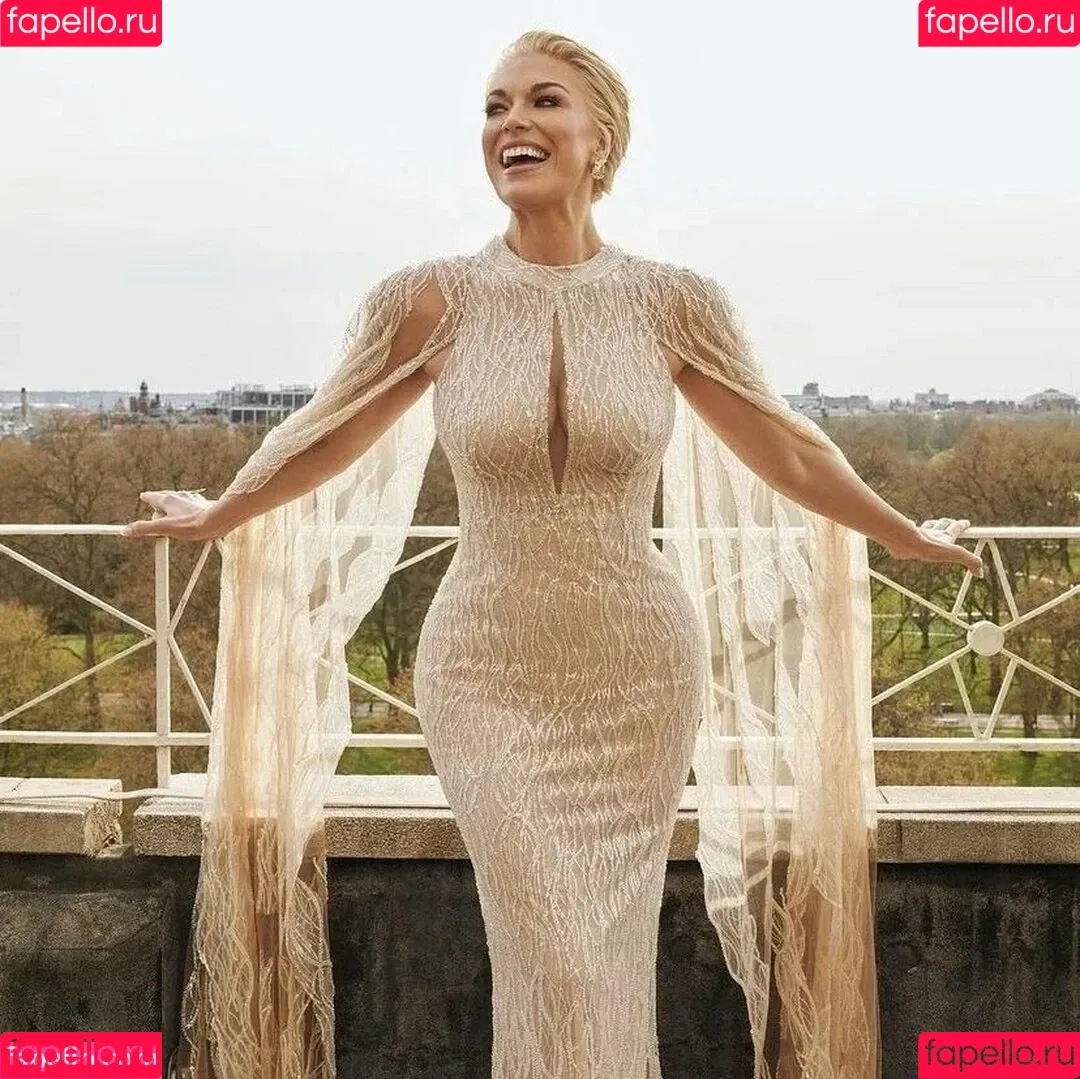 Hannah Waddingham / hannah_waddingham Onlyfans Photo Gallery 