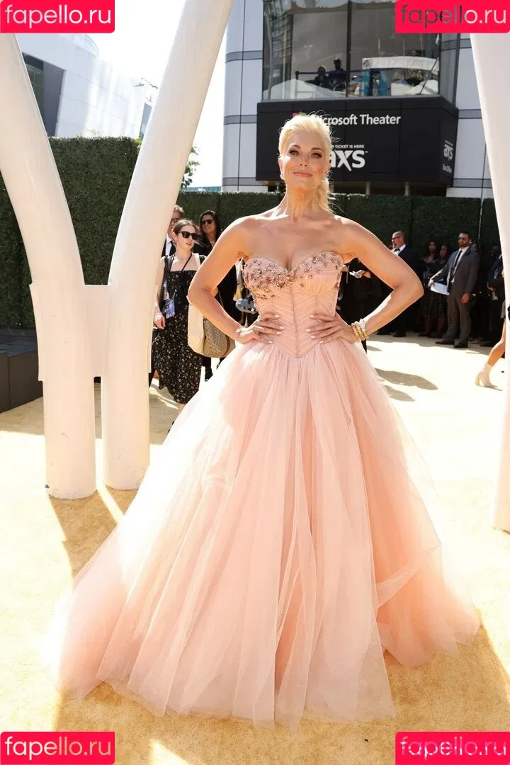 Hannah Waddingham / hannah_waddingham Onlyfans Photo Gallery 