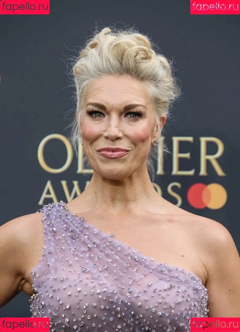 Hannah Waddingham / hannah_waddingham Onlyfans Photo Gallery 