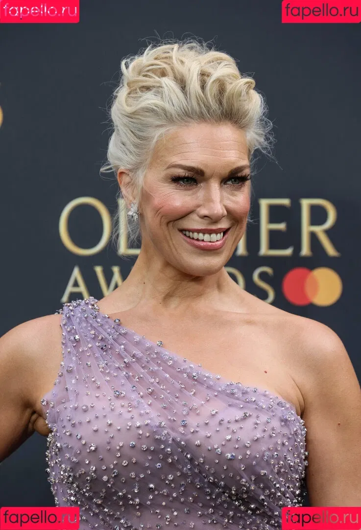 Hannah Waddingham / hannah_waddingham Onlyfans Photo Gallery 