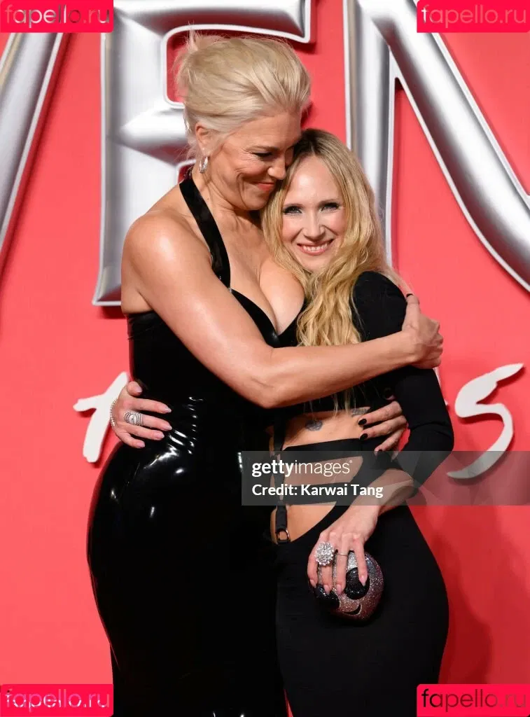 Hannah Waddingham / hannah_waddingham Onlyfans Photo Gallery 