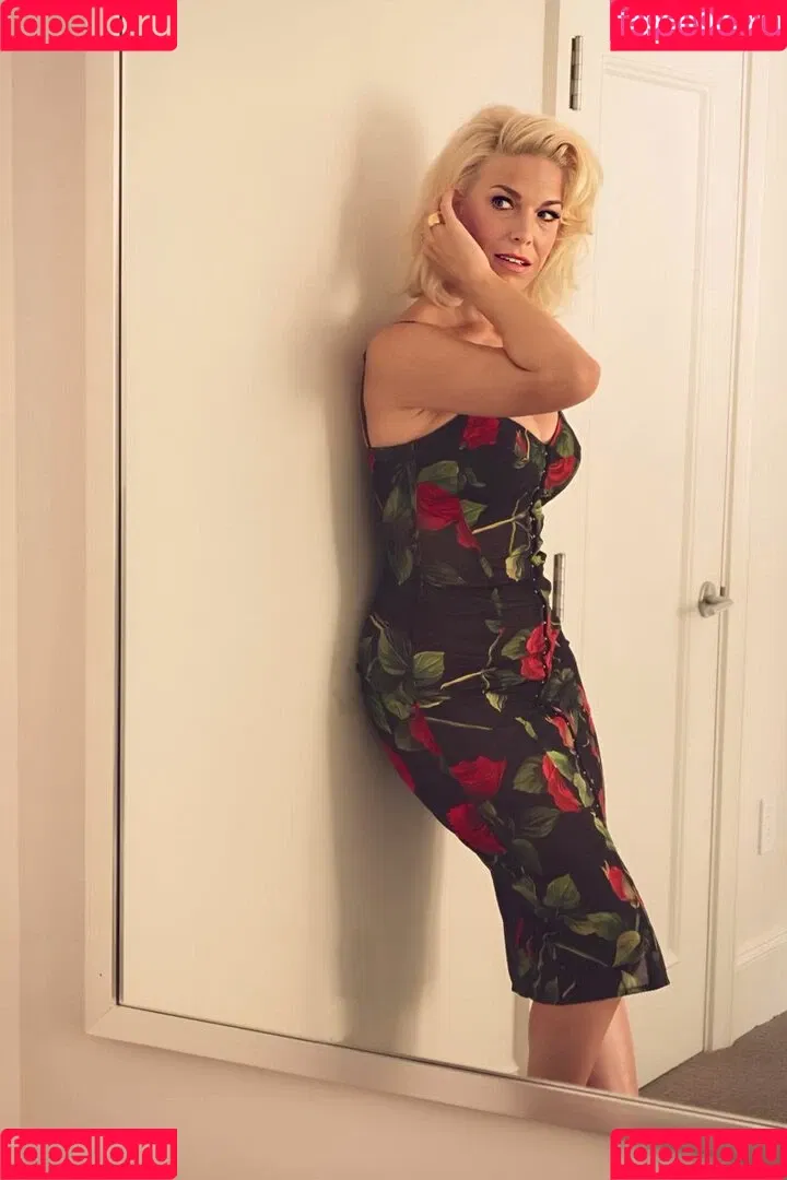 Hannah Waddingham / hannah_waddingham Onlyfans Photo Gallery 