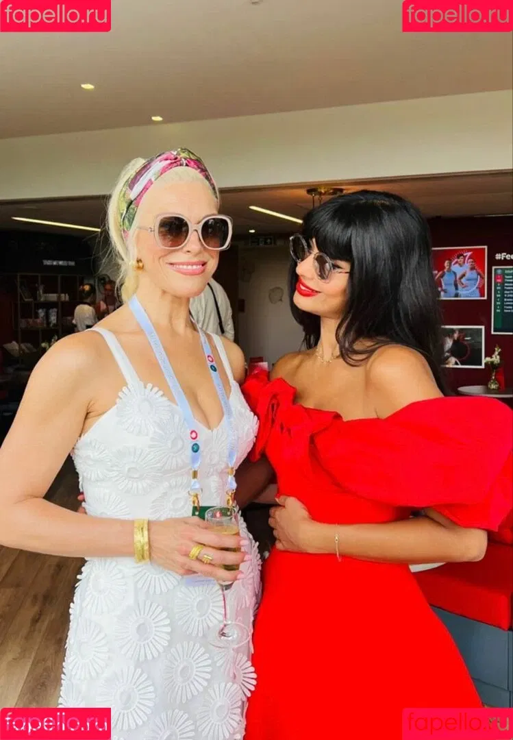 Hannah Waddingham / hannah_waddingham Onlyfans Photo Gallery 