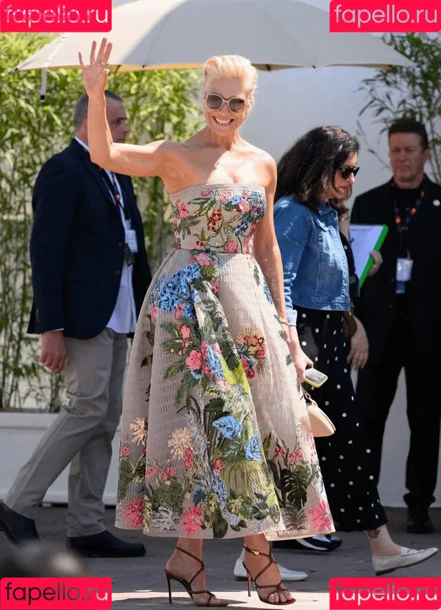 Hannah Waddingham / hannah_waddingham Onlyfans Photo Gallery 