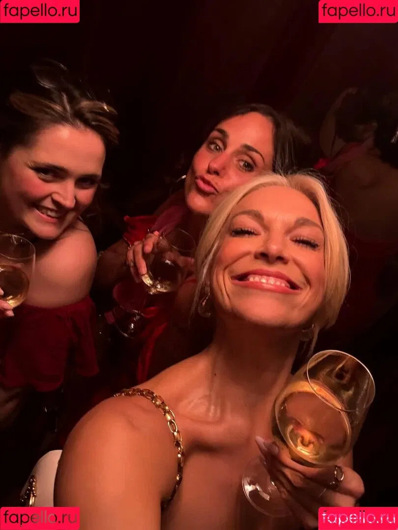 Hannah Waddingham / hannah_waddingham Onlyfans Photo Gallery 