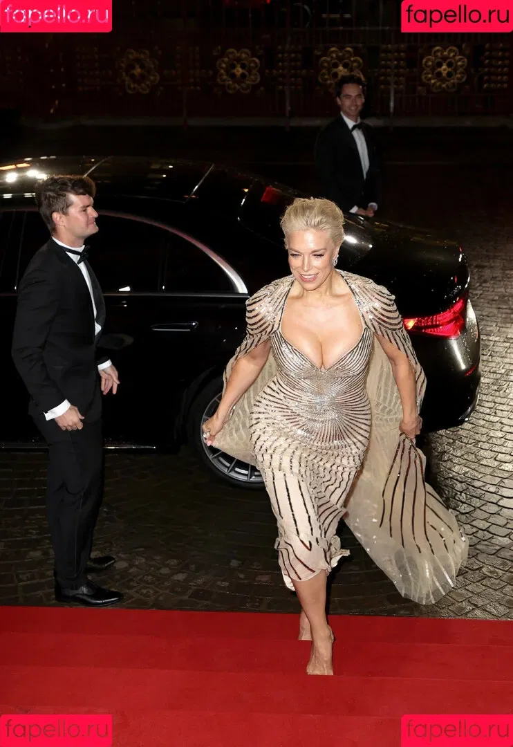 Hannah Waddingham / hannah_waddingham Onlyfans Photo Gallery 