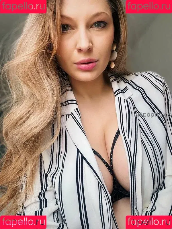 https: / lollipopfields / lollipopfields4 Onlyfans Photo Gallery 