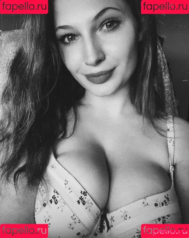 https: / lollipopfields / lollipopfields4 Onlyfans Photo Gallery 