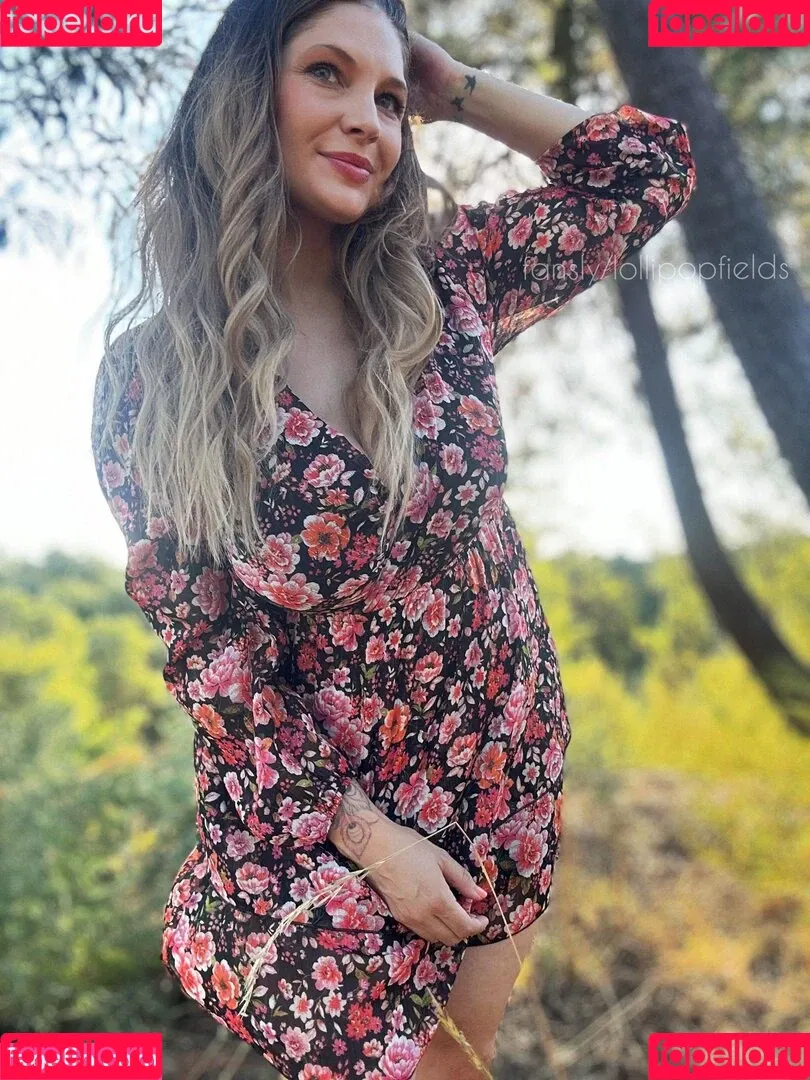 https: / lollipopfields / lollipopfields4 Onlyfans Photo Gallery 