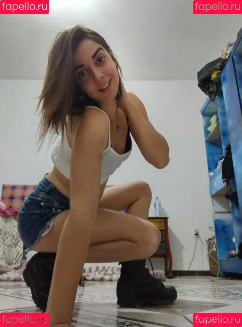 missrafacrystal / rafaela.tuyfree Onlyfans Photo Gallery 