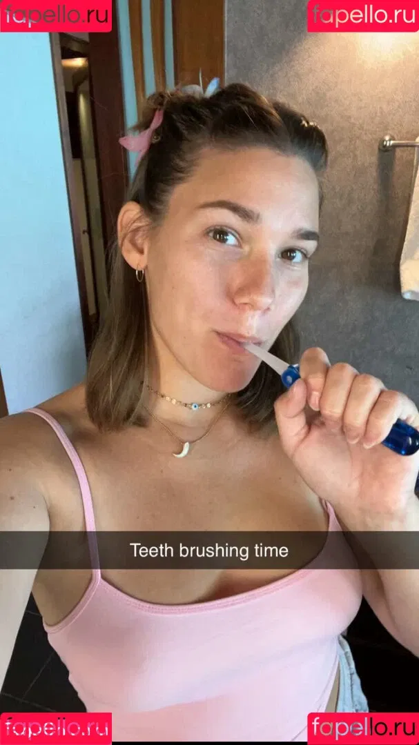 Milanka Bee Milanka.bee / beebaileyprivate / milanka.bee / milankabee Onlyfans Photo Gallery 