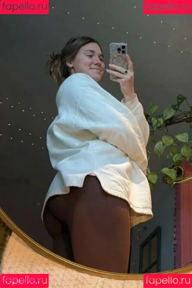 Milanka Bee Milanka.bee / beebaileyprivate / milanka.bee / milankabee Onlyfans Photo Gallery 