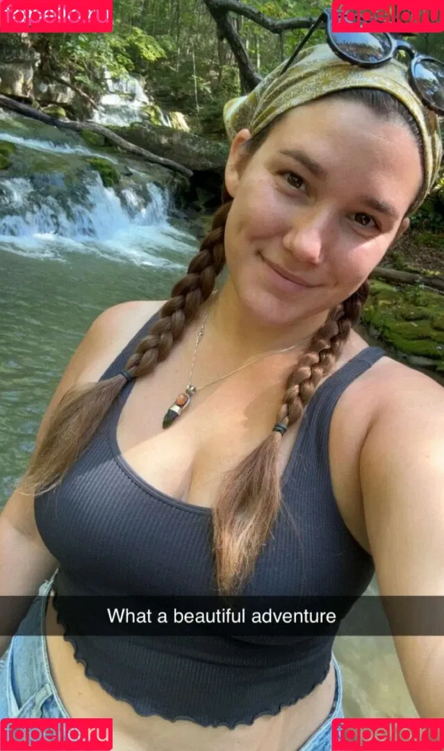 Milanka Bee Milanka.bee / beebaileyprivate / milanka.bee / milankabee Onlyfans Photo Gallery 