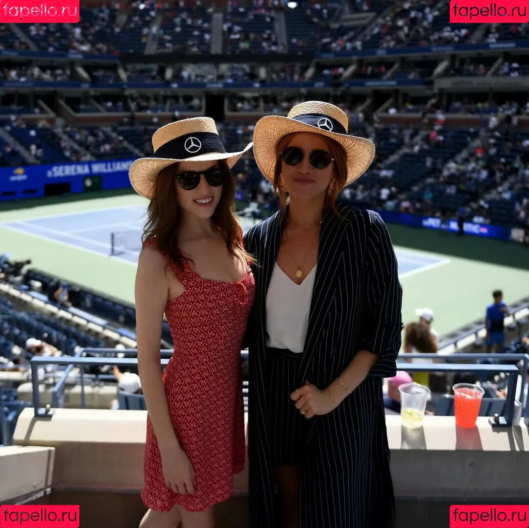 Anna Kendrick / AnnaKendrick47 Onlyfans Photo Gallery 