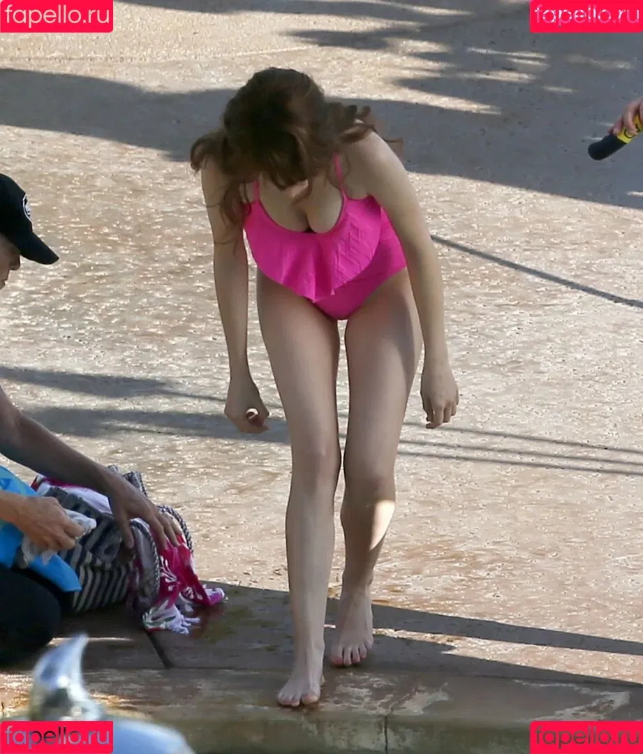 Anna Kendrick / AnnaKendrick47 Onlyfans Photo Gallery 