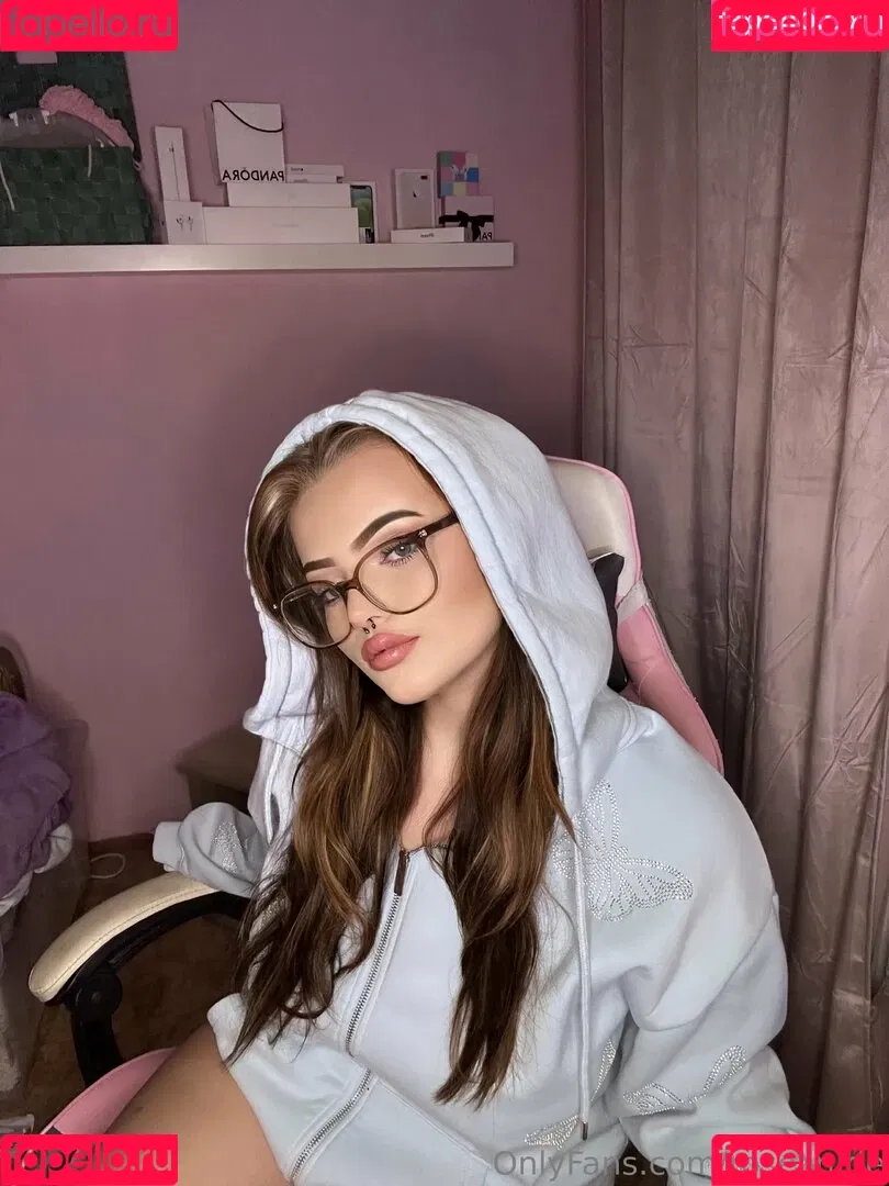 roselin.de / roselin_dey Onlyfans Photo Gallery 