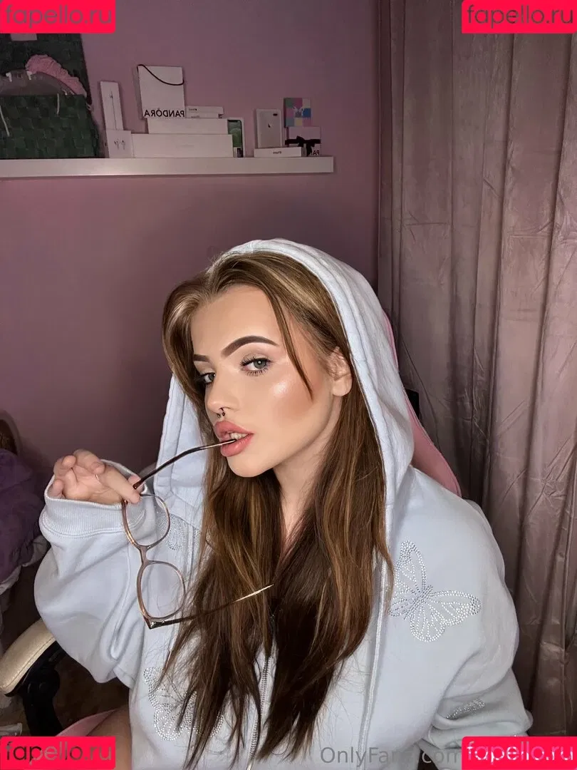 roselin.de / roselin_dey Onlyfans Photo Gallery 