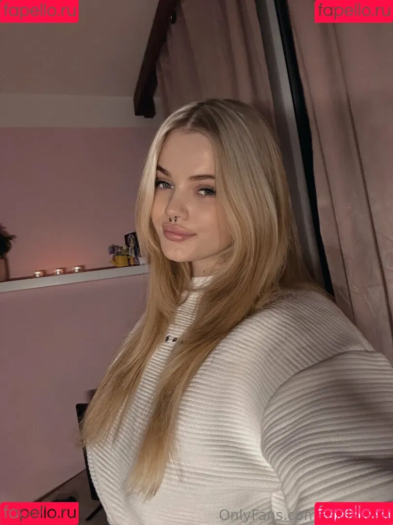 roselin.de / roselin_dey Onlyfans Photo Gallery 