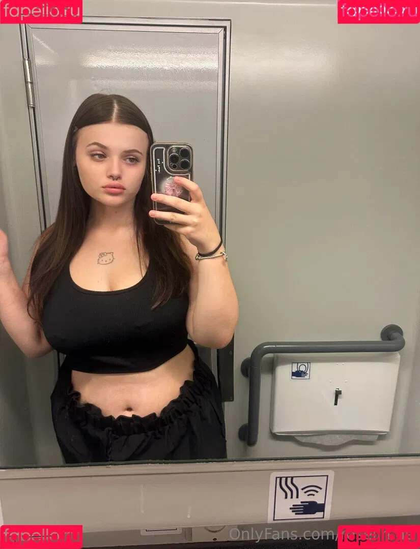 roselin.de / roselin_dey Onlyfans Photo Gallery 