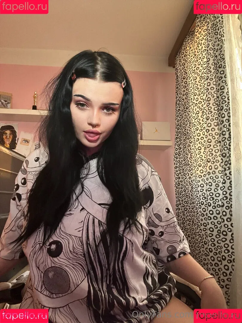 roselin.de / roselin_dey Onlyfans Photo Gallery 