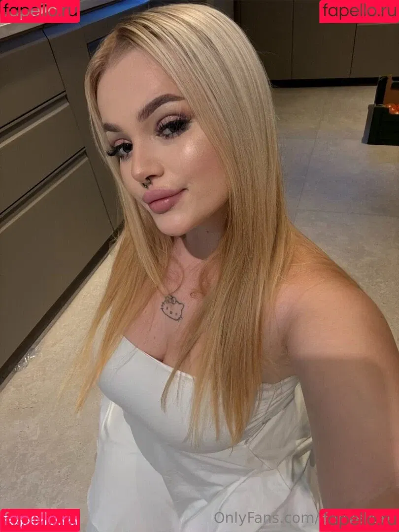 roselin.de / roselin_dey Onlyfans Photo Gallery 