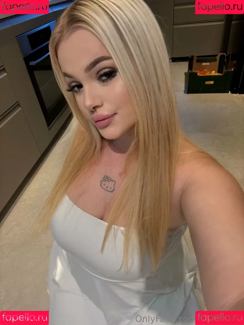 roselin.de / roselin_dey Onlyfans Photo Gallery 