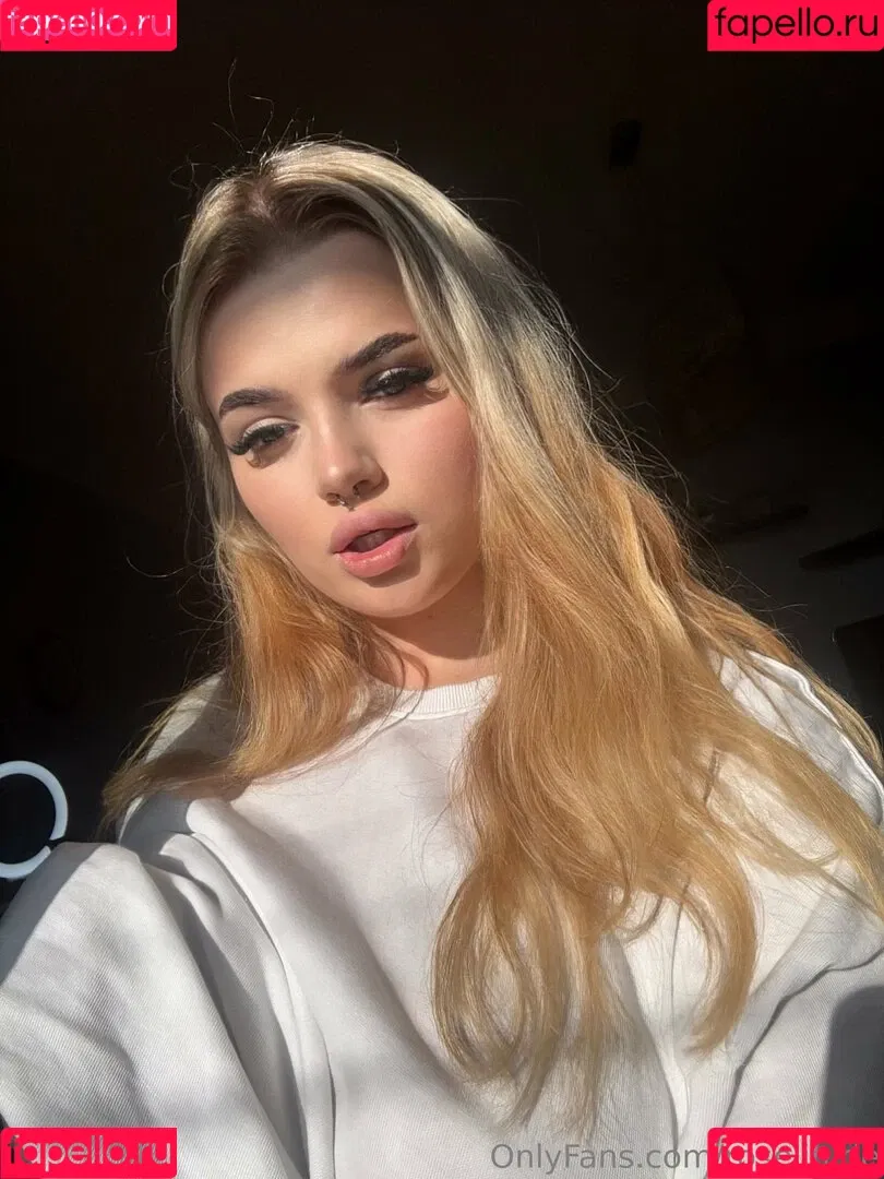 roselin.de / roselin_dey Onlyfans Photo Gallery 