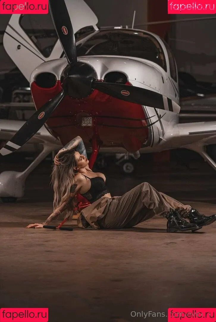 evee.k / eviee.k Onlyfans Photo Gallery 