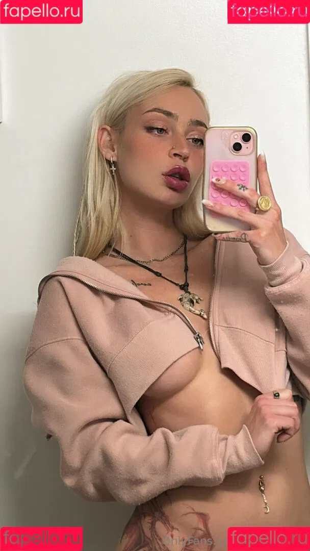 arielleaube Onlyfans Photo Gallery 