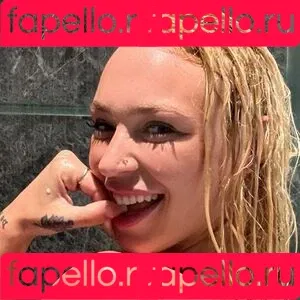arielleaube Onlyfans Photo Gallery 