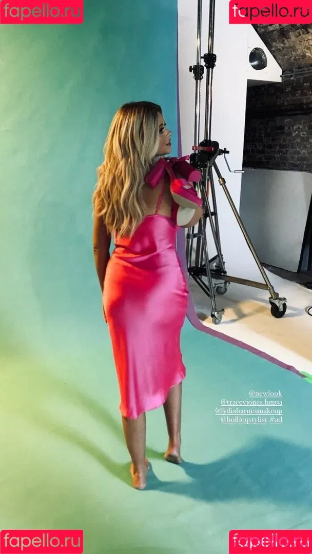 Emily Atack / emilyatack Onlyfans Photo Gallery 