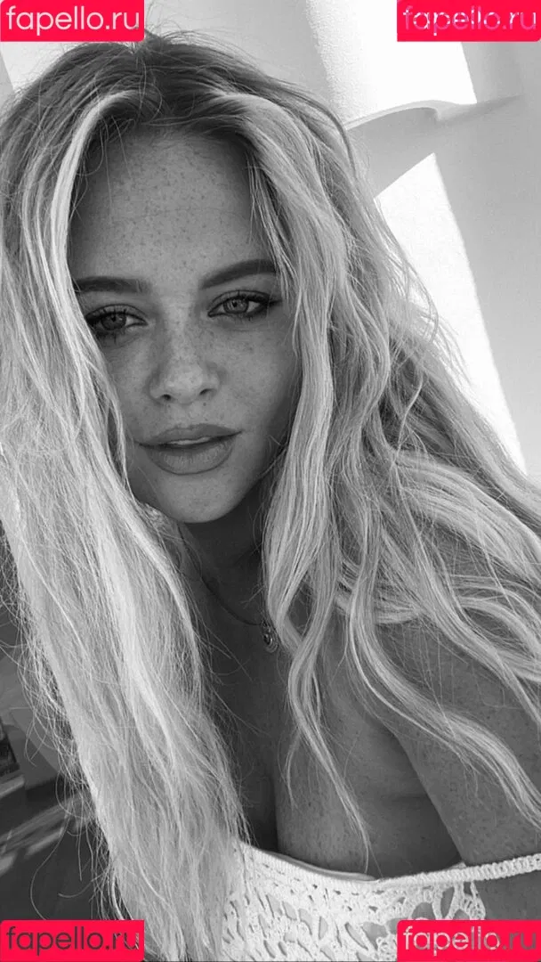 Emily Atack / emilyatack Onlyfans Photo Gallery 