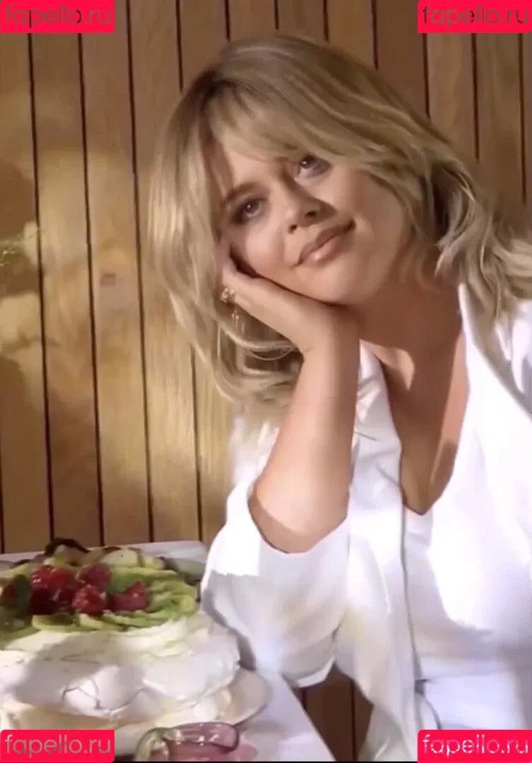 Emily Atack / emilyatack Onlyfans Photo Gallery 