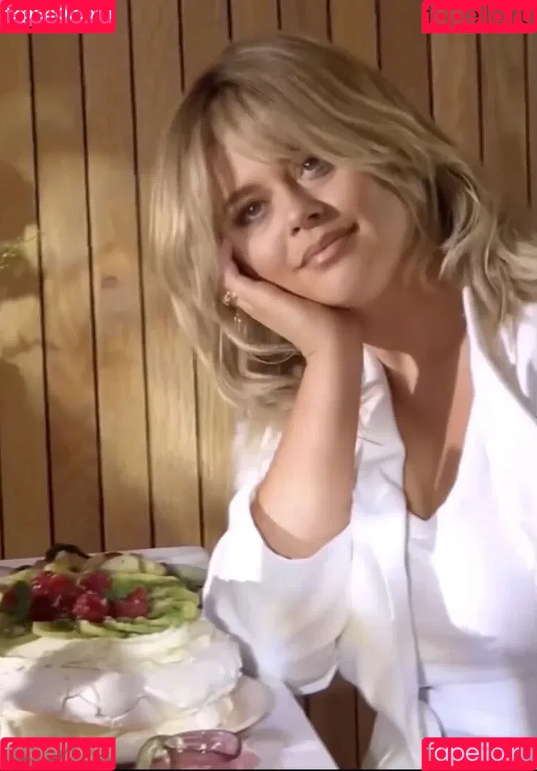 Emily Atack / emilyatack Onlyfans Photo Gallery 