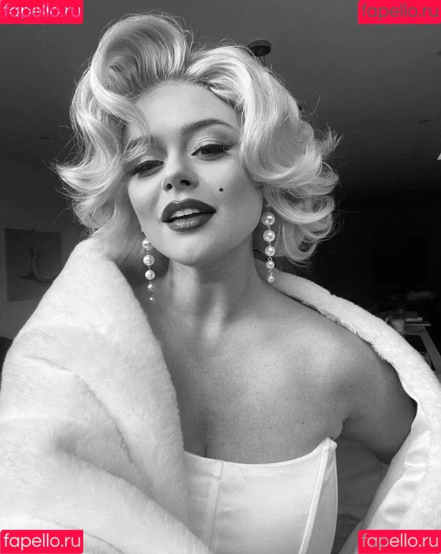 Emily Atack / emilyatack Onlyfans Photo Gallery 