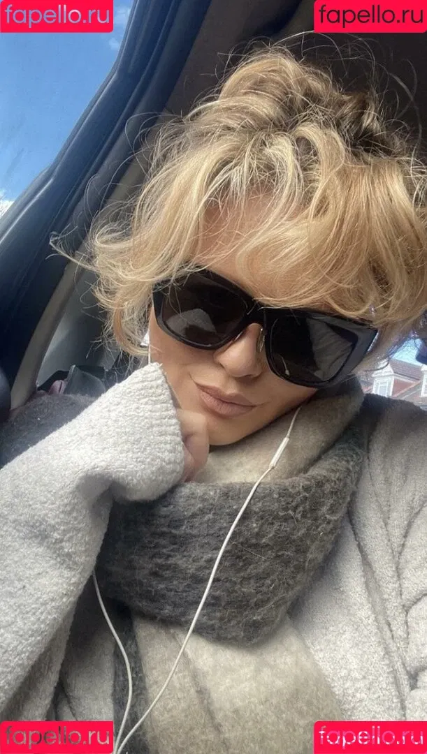 Emily Atack / emilyatack Onlyfans Photo Gallery 