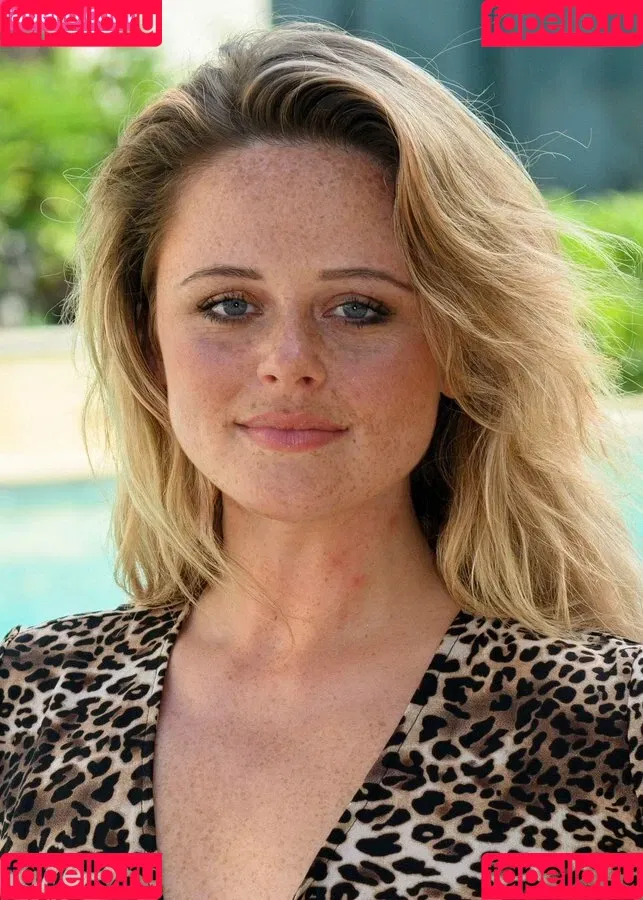 Emily Atack / emilyatack Onlyfans Photo Gallery 