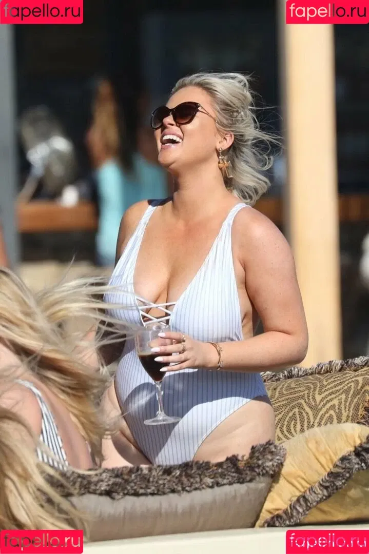 Emily Atack / emilyatack Onlyfans Photo Gallery 