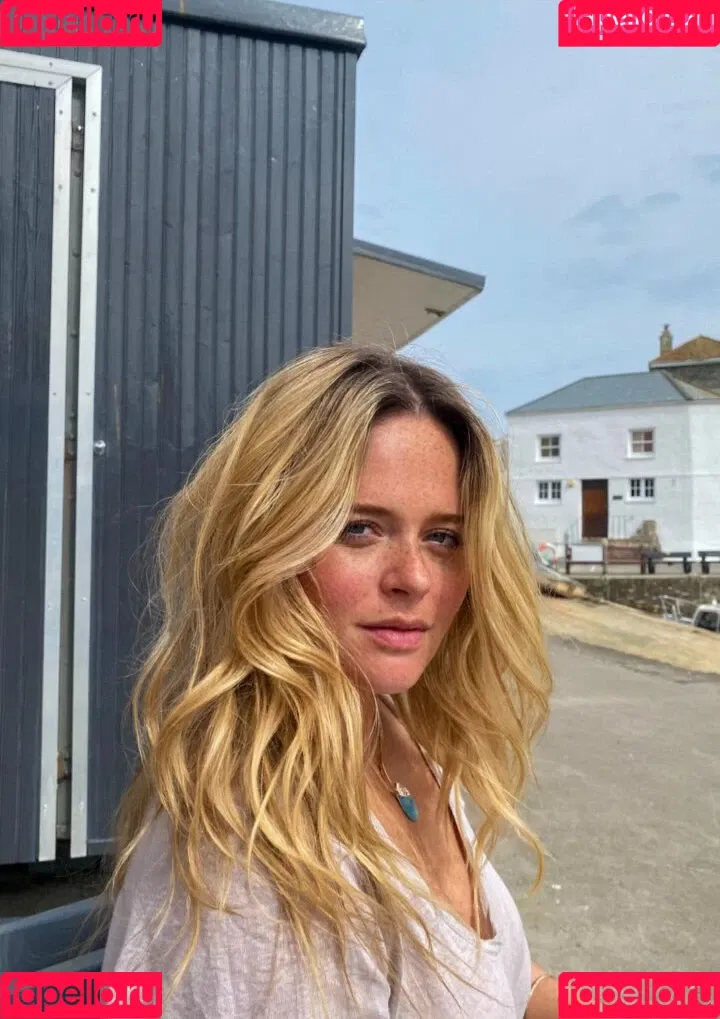 Emily Atack / emilyatack Onlyfans Photo Gallery 