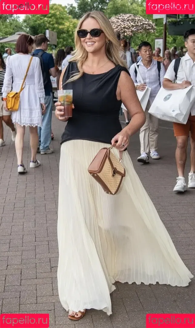 Emily Atack / emilyatack Onlyfans Photo Gallery 