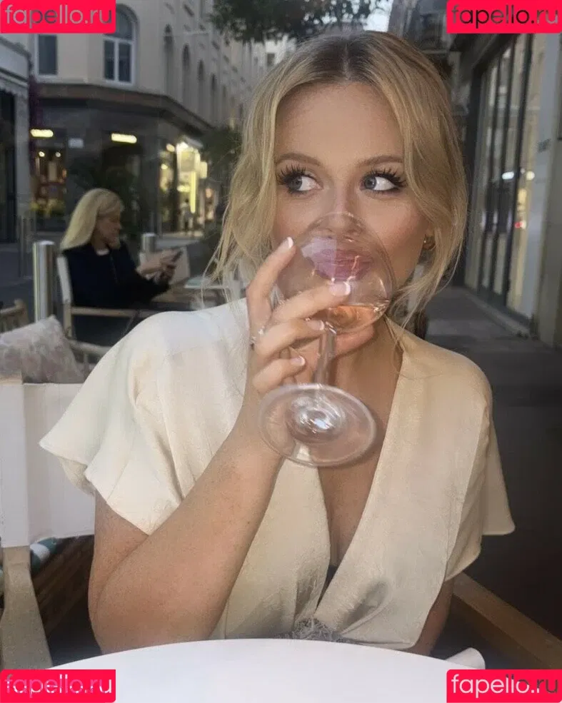Emily Atack / emilyatack Onlyfans Photo Gallery 