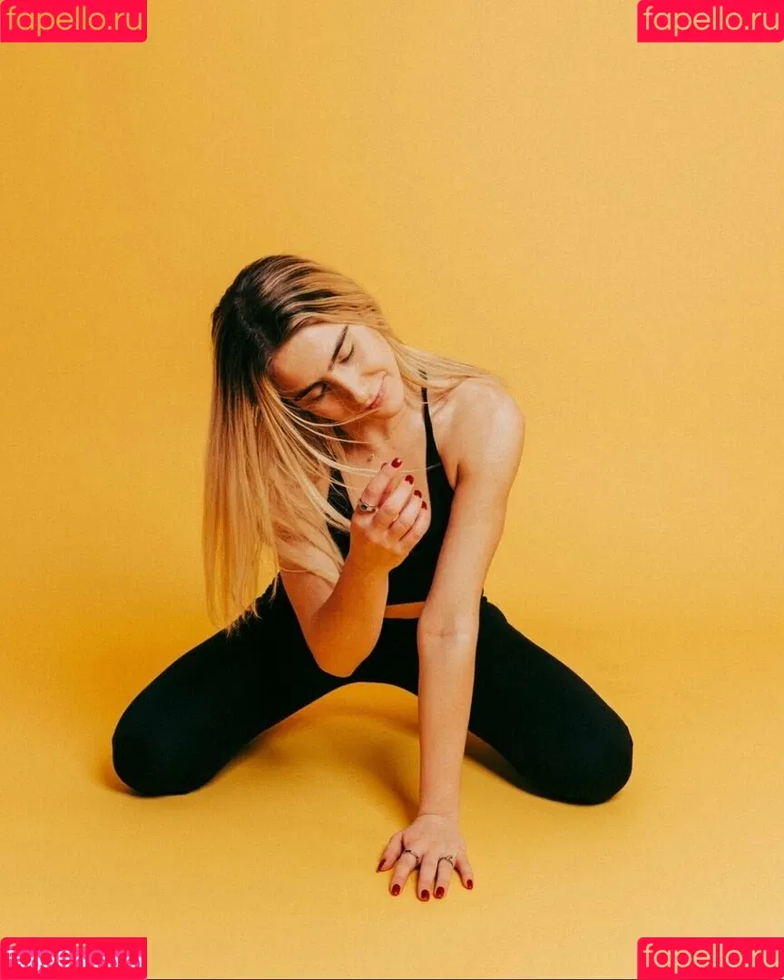 movementswithmolly / movewithmolly_ Onlyfans Photo Gallery 