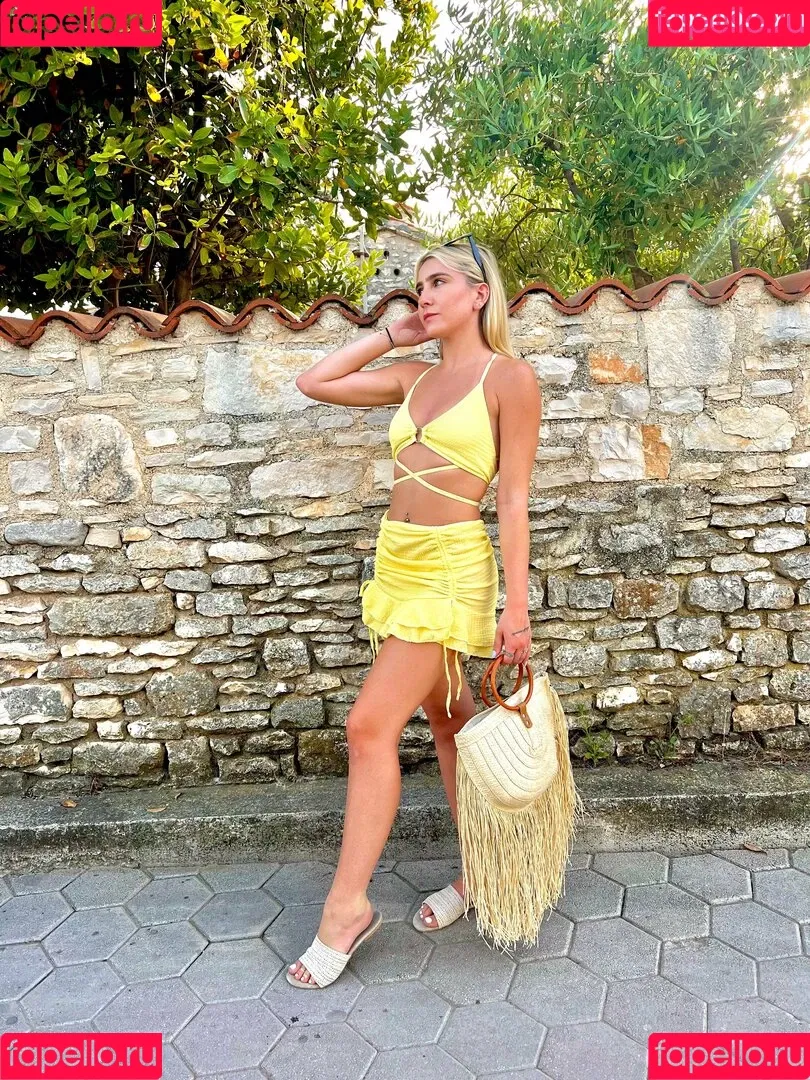 movementswithmolly / movewithmolly_ Onlyfans Photo Gallery 